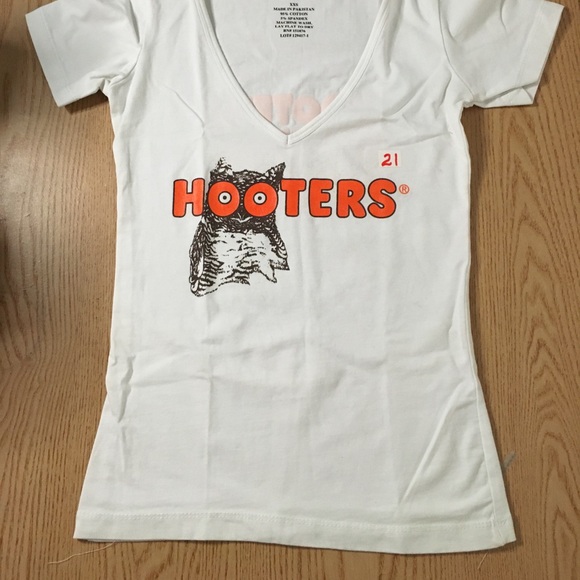 B26 #21 Hooters Girl Worn Super Sexy V-Neck T-shirt Stretchy Soft Size Xxs Xs - Picture 2 of 7